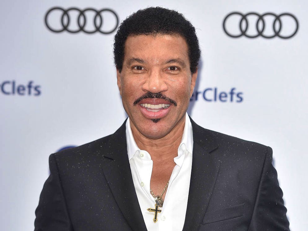 O2 Silver Clef Awards held at the Grosvenor House - Arrivals.
Featuring: Lionel Richie
Where: London, United Kingdom
When: 01 Jul 2016
Credit: Daniel Deme/WENN.com