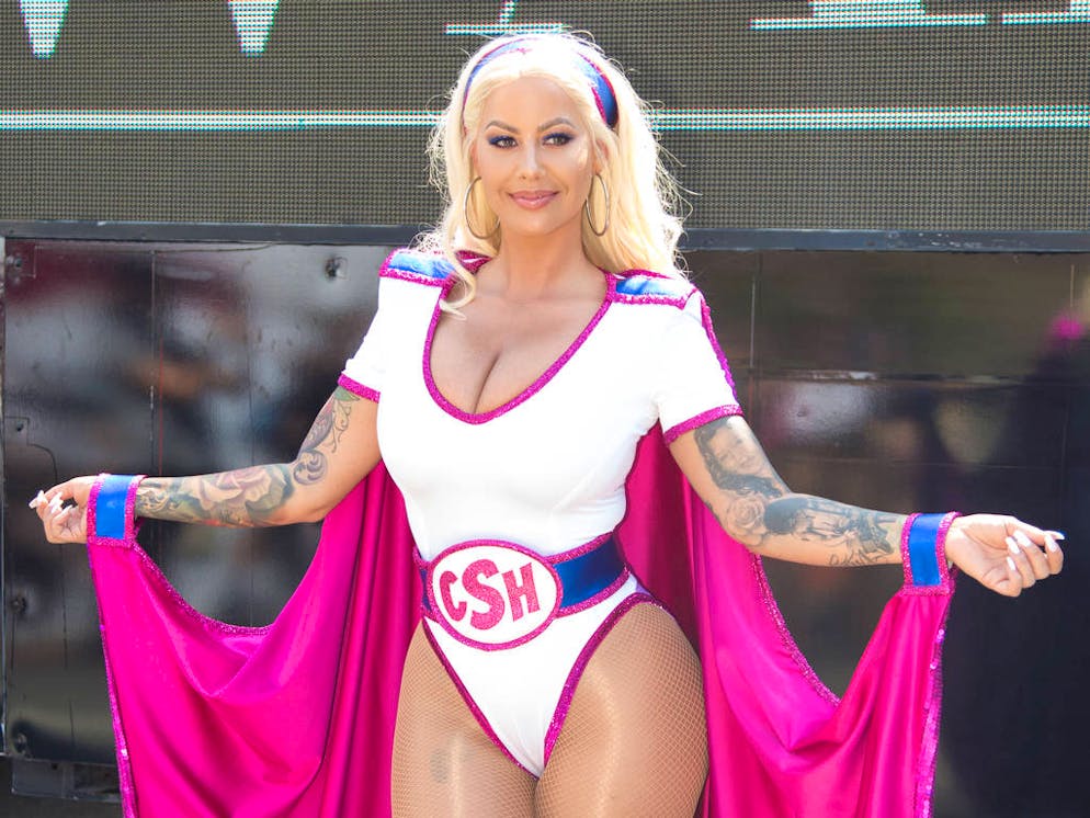 3rd Annual Amber Rose SlutWalk in Los Angeles, California.
Featuring: Amber Rose
Where: Los Angeles, California, United States
When: 01 Oct 2017
Credit: Sheri Determan/WENN.com