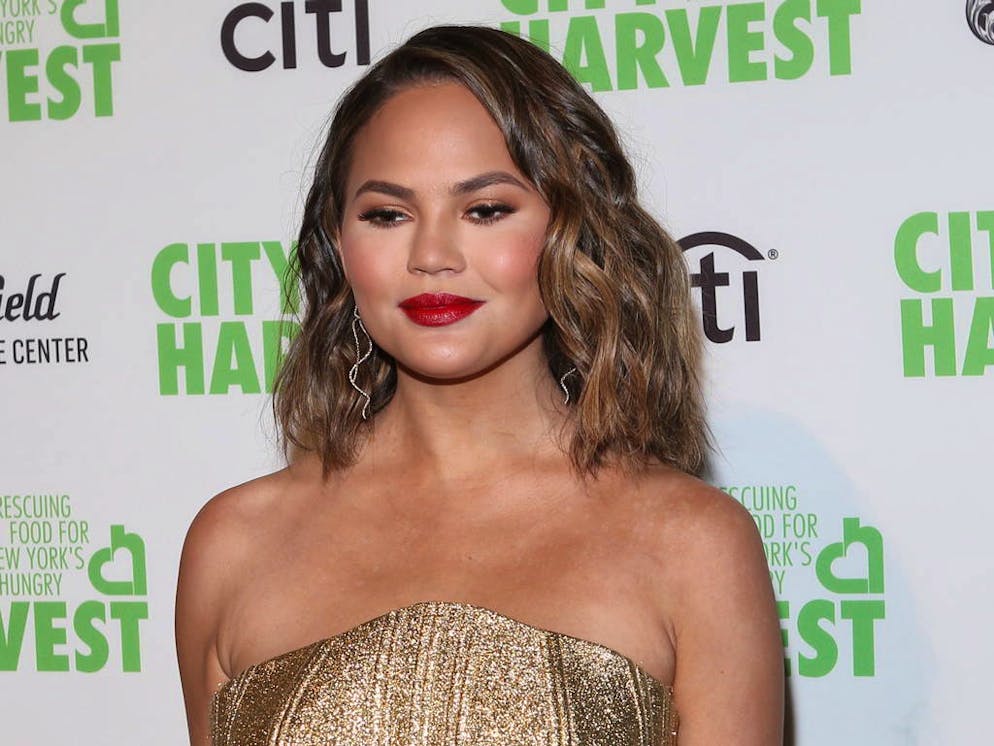 Celebrities attend City Harvest's 23rd Annual Gala at Cipriani 42nd
Featuring: Chrissy Teigen
Where: New York, New York, United States
When: 25 Apr 2017
Credit: Derrick Salters/WENN.com