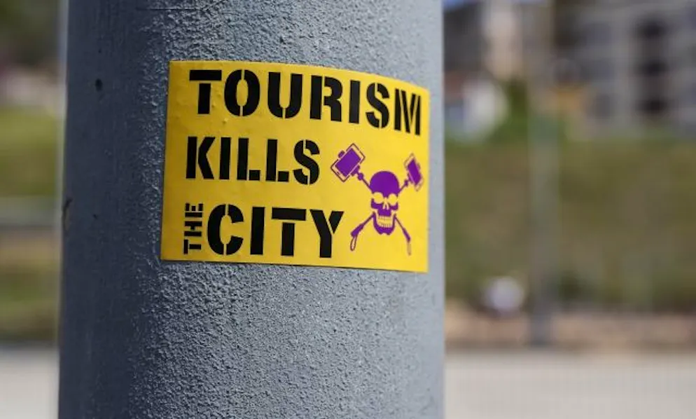 Manifestations des populations contre le surtourisme : un signal d'alarme impossible à ignorer, selon l'ONU.