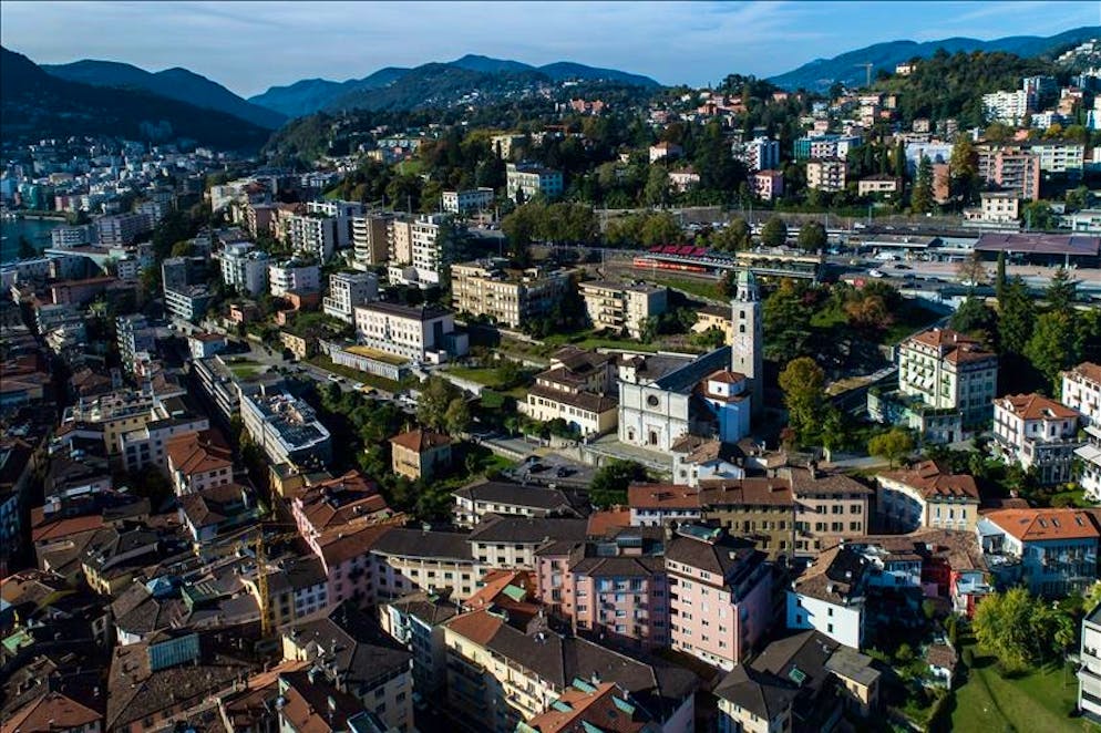Lugano presenta il suo sviluppo. Lugano vista dalla Cattedrale