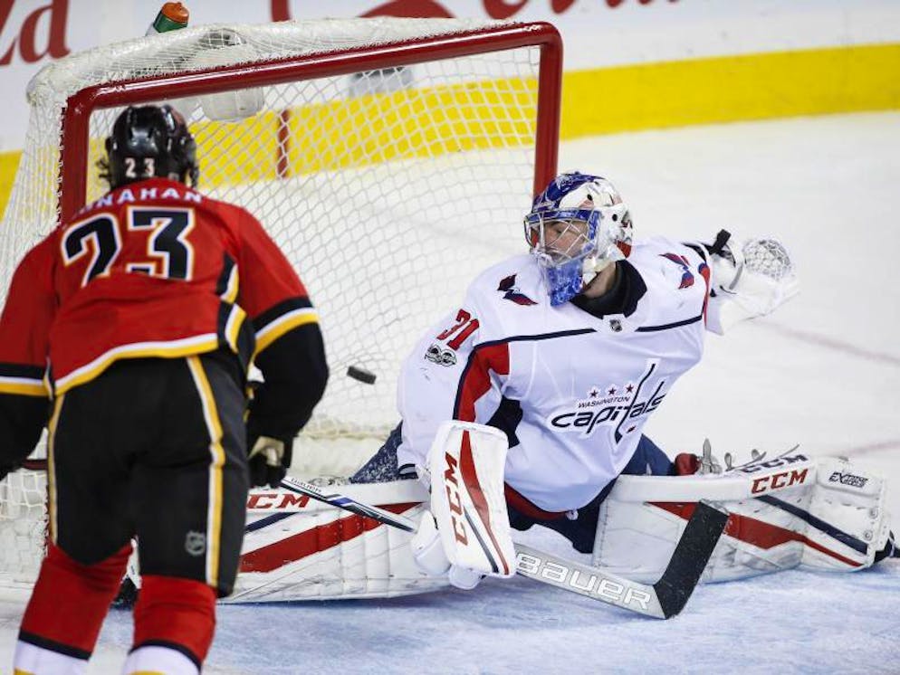 Corea Nord: Duterte, qualcuno dovrebbe 'parlare con Kim'. Washingtons Torwart Philipp Grubauer konnte die Niederlage der Capitals nicht verhindern. Foto: Jeff Mcintosh