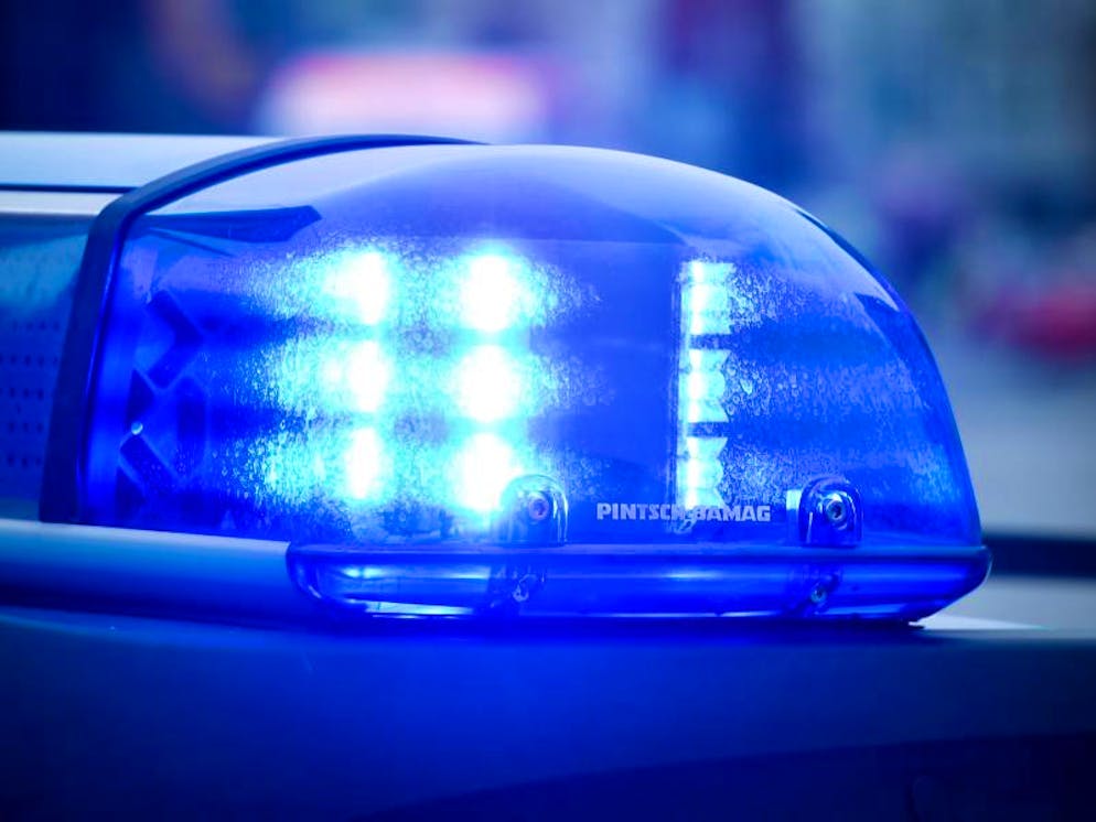 BNS: vi sono rischi di bolla immobiliare in Svizzera. Blaulicht an einem Polizeiauto. Foto: Patrick Pleul/Archiv