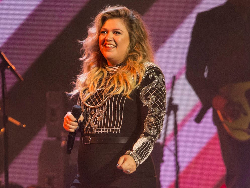 Catalogna: legale Puidgemont, asilo? Tutte opzioni sono aperte. Prince Harry attends the Closing Ceremony of the Invictus Games in Toronto.

Featuring: Kelly Clarkson
Where: Toronto, Canada
When: 01 Oct 2017
Credit: Euan Cherry/WENN.com