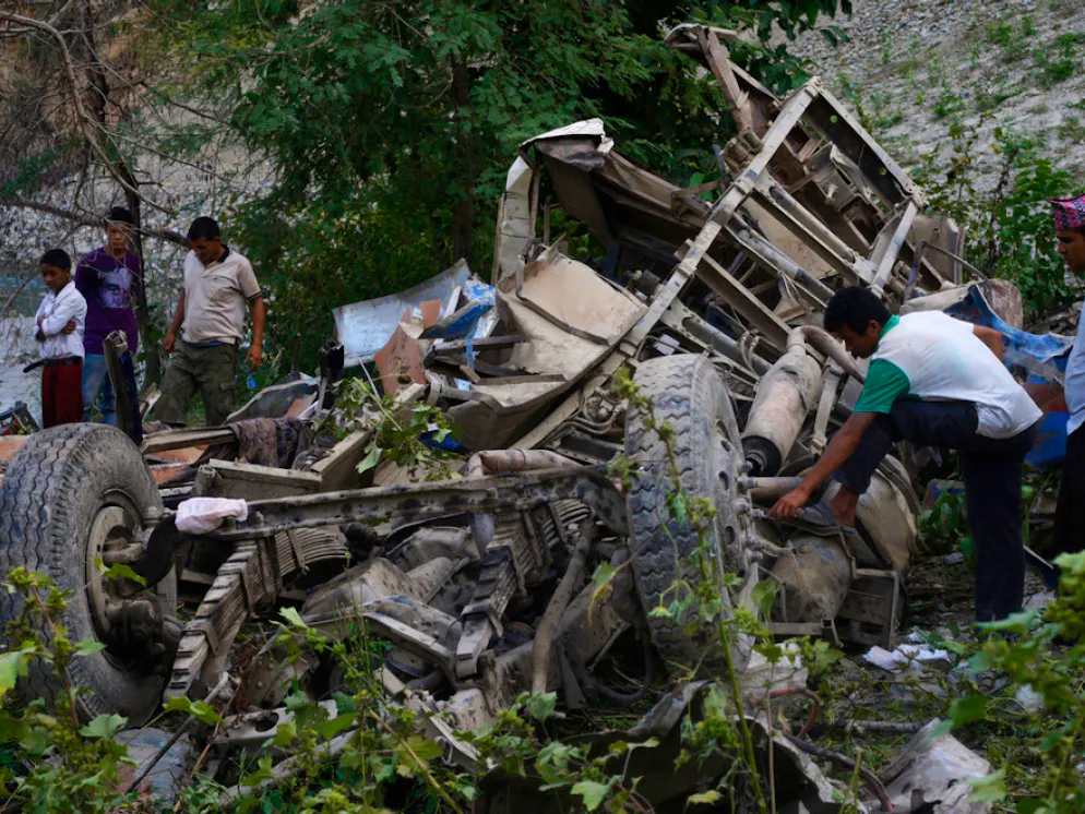 Les accidents de la route meurtriers sont relativement fréquents dans ce pays pauvre himalayen en raison du mauvais état du réseau, du manque de maintenance des véhicules et d'une conduite téméraire (archives).