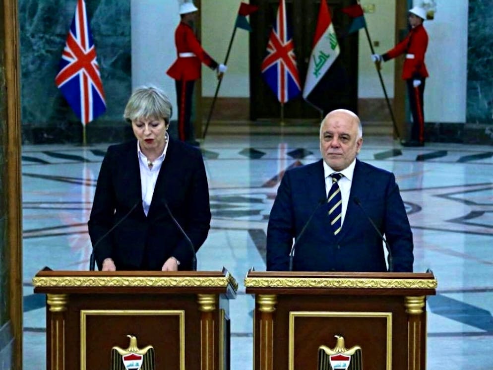 La premier britannica Theresa May e il primo ministro iracheno Haider al-Abadi
