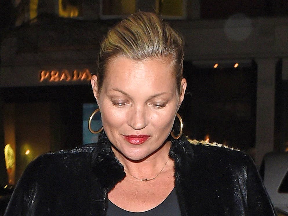 Kate Moss seen in a sheer outfit as she leaves Sumosan Twiga restaurant

Featuring: Kate Moss
Where: London, United Kingdom
When: 21 Feb 2017
Credit: WENN.com