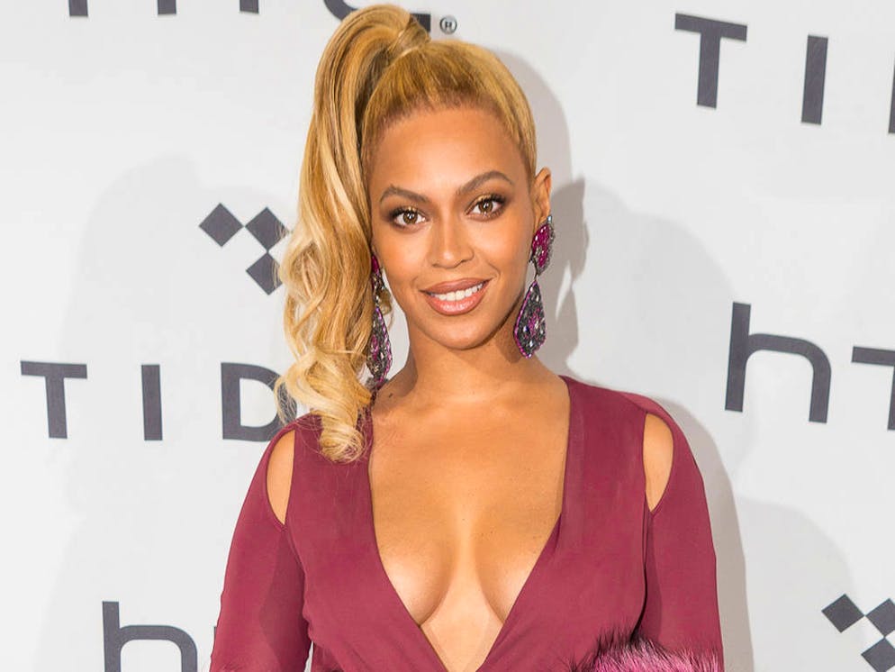 1020 Amplified by HTC at Barclays Center of Brooklyn

Featuring: Beyonce
Where: Brooklyn, New York, United States
When: 20 Oct 2015
Credit: WENN.com