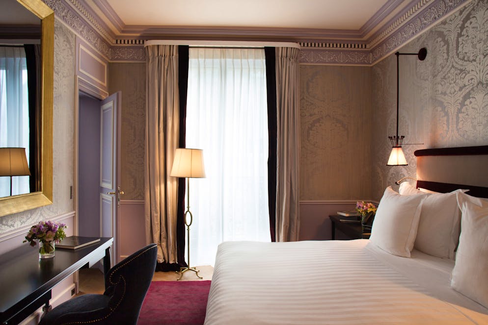 La Réserve Hotel et Spa Paris compte 40 chambres spacieuses.