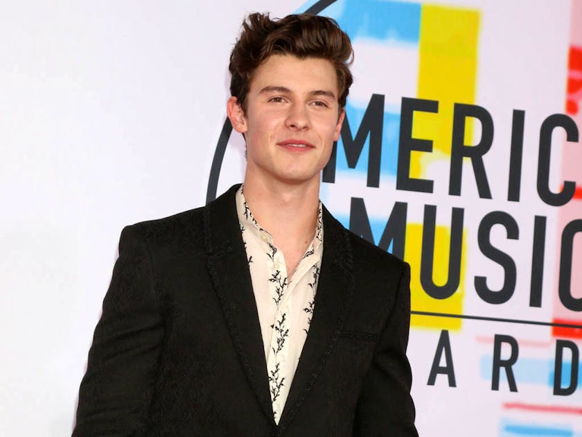 Spettacolo. Shawn Mendes «Under Pressure» con Teddy Geiger blue News