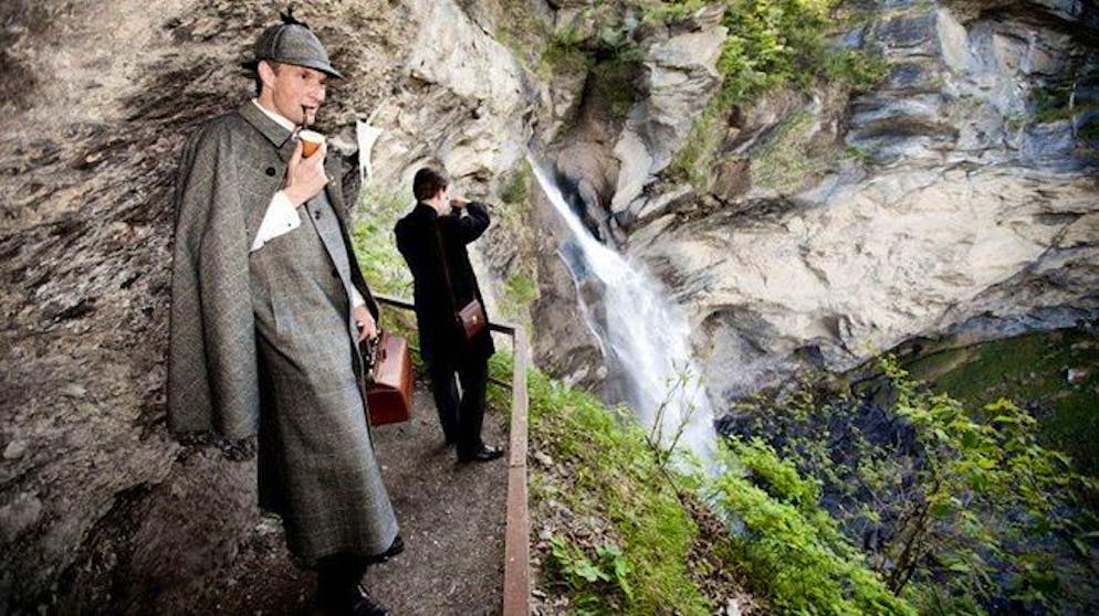 Fiktive Orte: Sehenswürdigkeiten, die es gar nicht gibt. Reichenbachfall: Auch in der Schweiz gibt es Orte, die es zu literarischer Berühmheit gebracht haben. Am Reichenbachfall im Haslital soll Sherlock Holmes seinen eigenen Tod inszeniert haben.