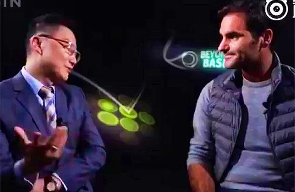 Roger Federer sur le China Global Television Network lors de son passage en Chine.