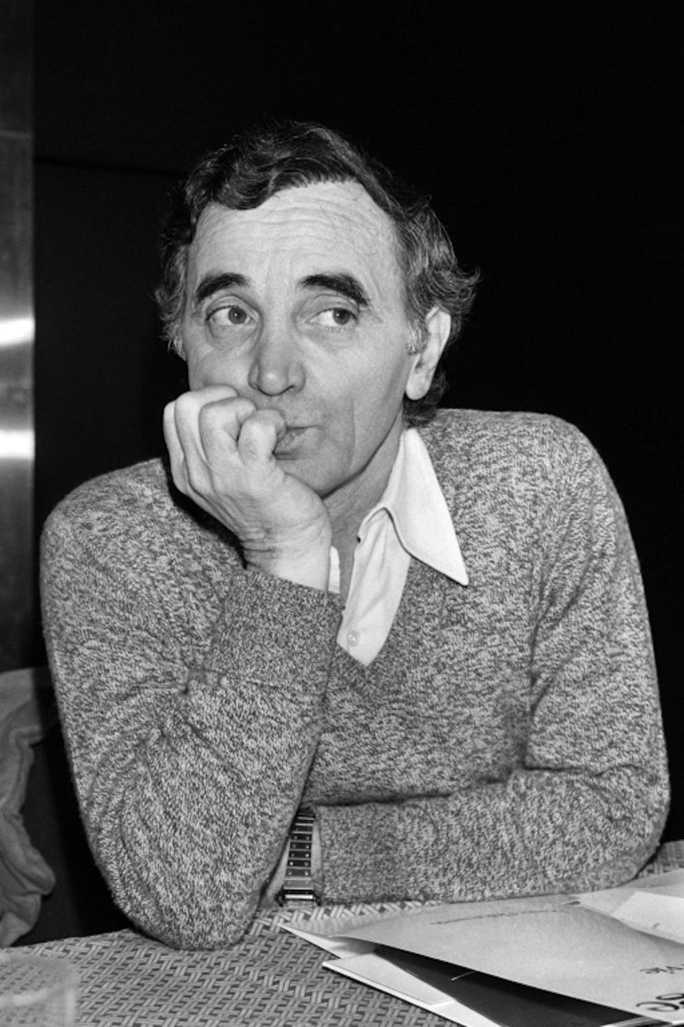 Mort de Charles Aznavour, dernier des géants de la chanson française. Le chanteur Charles Aznavour le 14 janvier 1980 à Paris