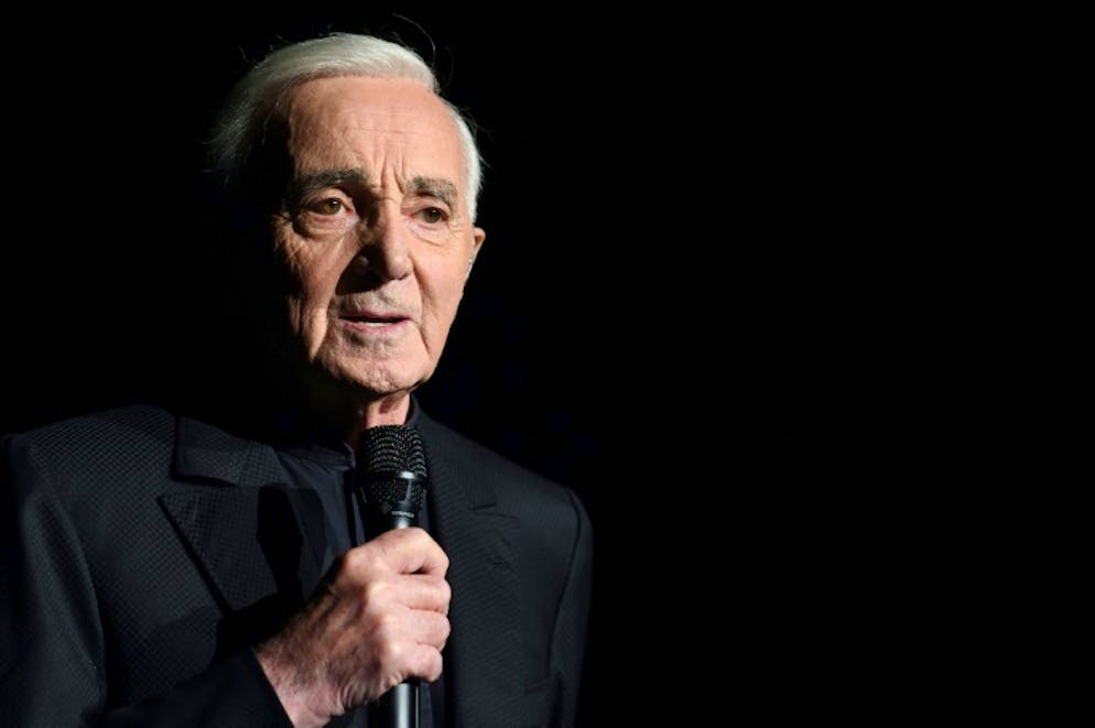 Mort de Charles Aznavour, dernier des géants de la chanson française. Le chanteur Charles Aznavour en concert à Bercy à Paris, le 13 décembre 2017