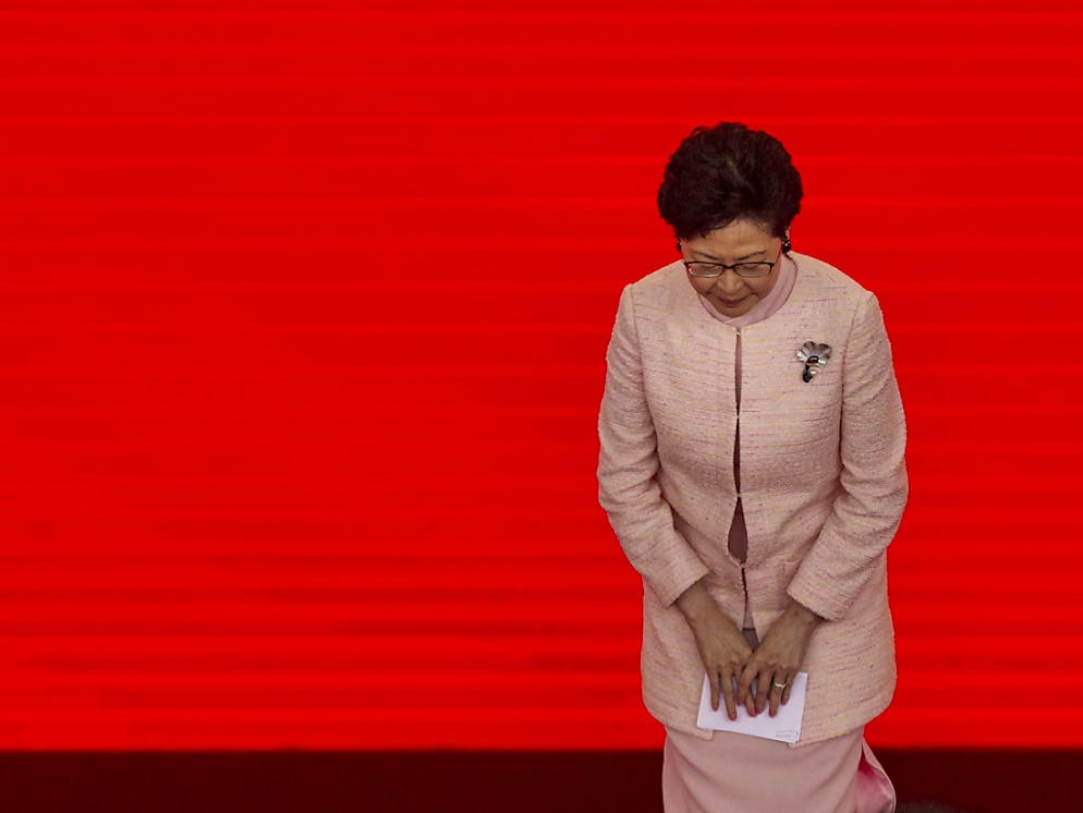 La cheffe de l'exécutif hongkongais, Carrie Lam, a remercié le président chinois de s'être déplacé en personne pour cette inauguration et loué la "magnificence" du pont.