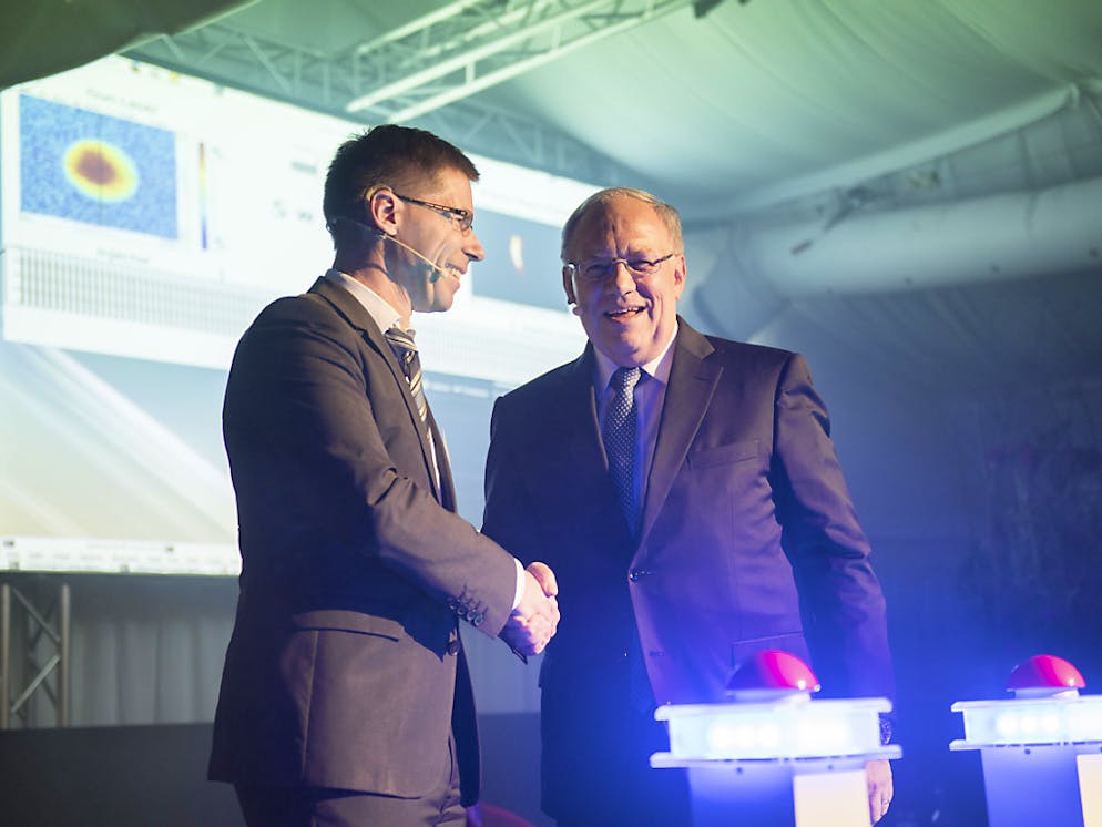 Joël Mesot, à gauche, nouveau président de l'EPFZ et le conseiller fédéral Johann Schneider-Ammann ont déjà eu plusieurs fois l'occasion de se rencontrer, notamment au sein de l'Institut Paul Scherrer dirigé par le nouvel élu (archives).