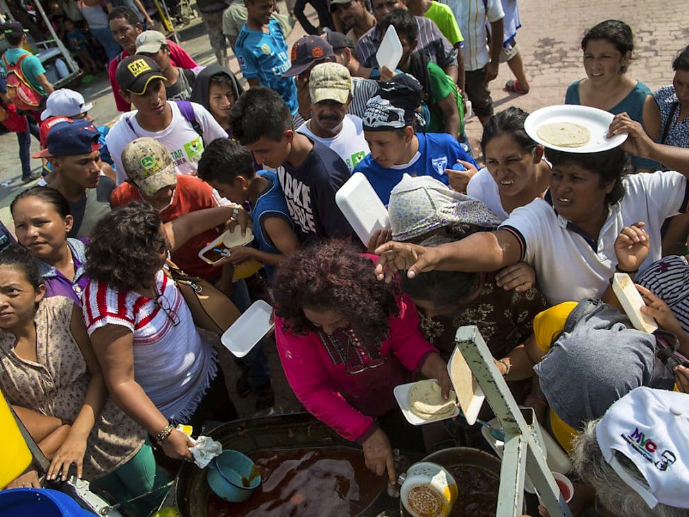 Quelque 7000 personnes, essentiellement des Honduriens, sont arrivés mercredi en fin de journée à Mapastepec, une ville située à plus de cent kilomètres de la frontière mexicano-guatémaltèque, franchie en force le 19 octobre.
