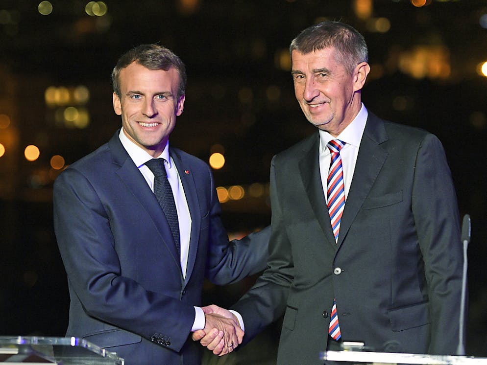 Le président français Emmanuel Macron est arrivé à Prague dans la soirée et y a rencontré le Premier ministre tchèque Andrej Babis.