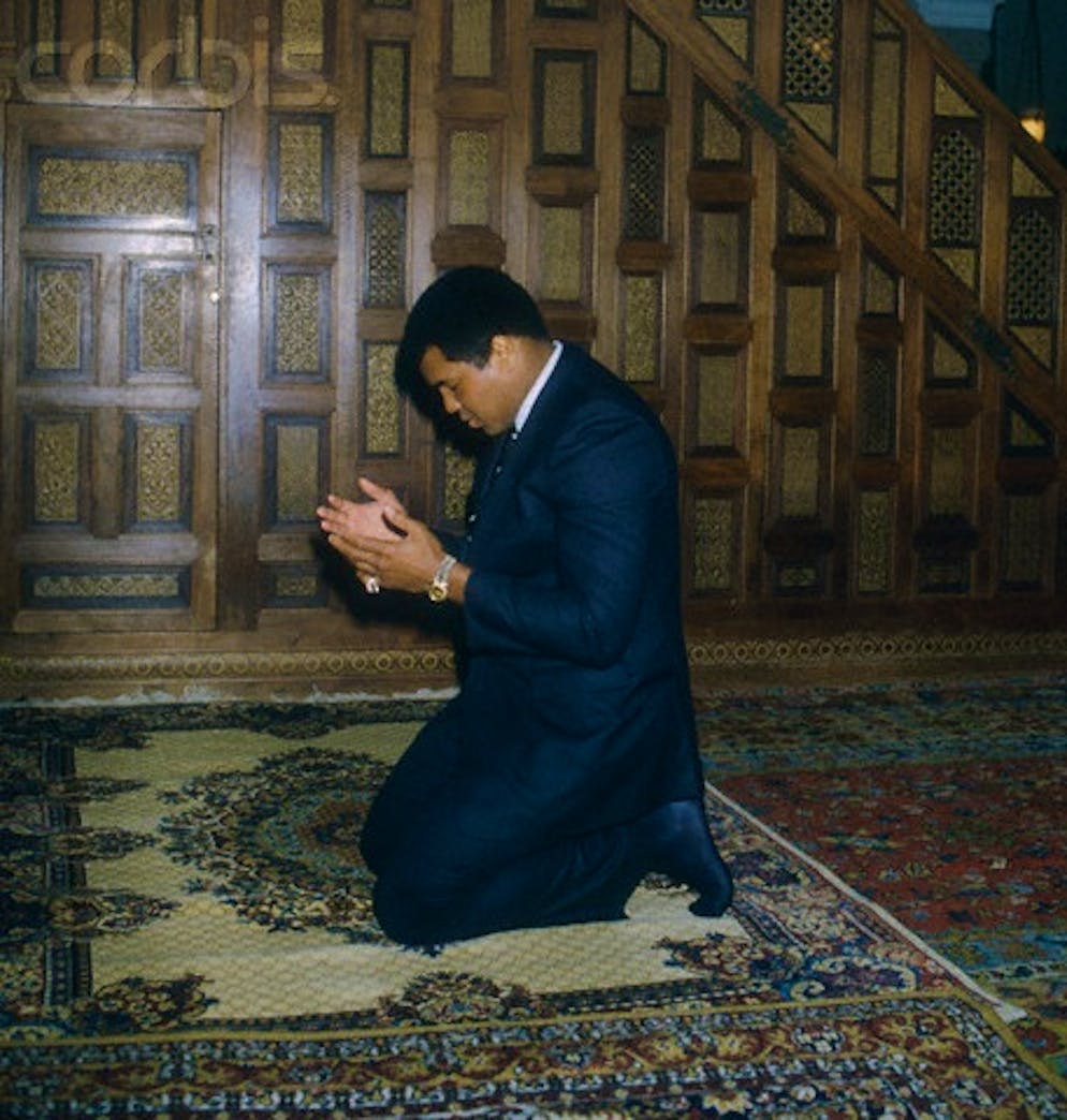 Ces stars se sont converties à l'islam. Mohamed Ali, alias Cassius Clay.