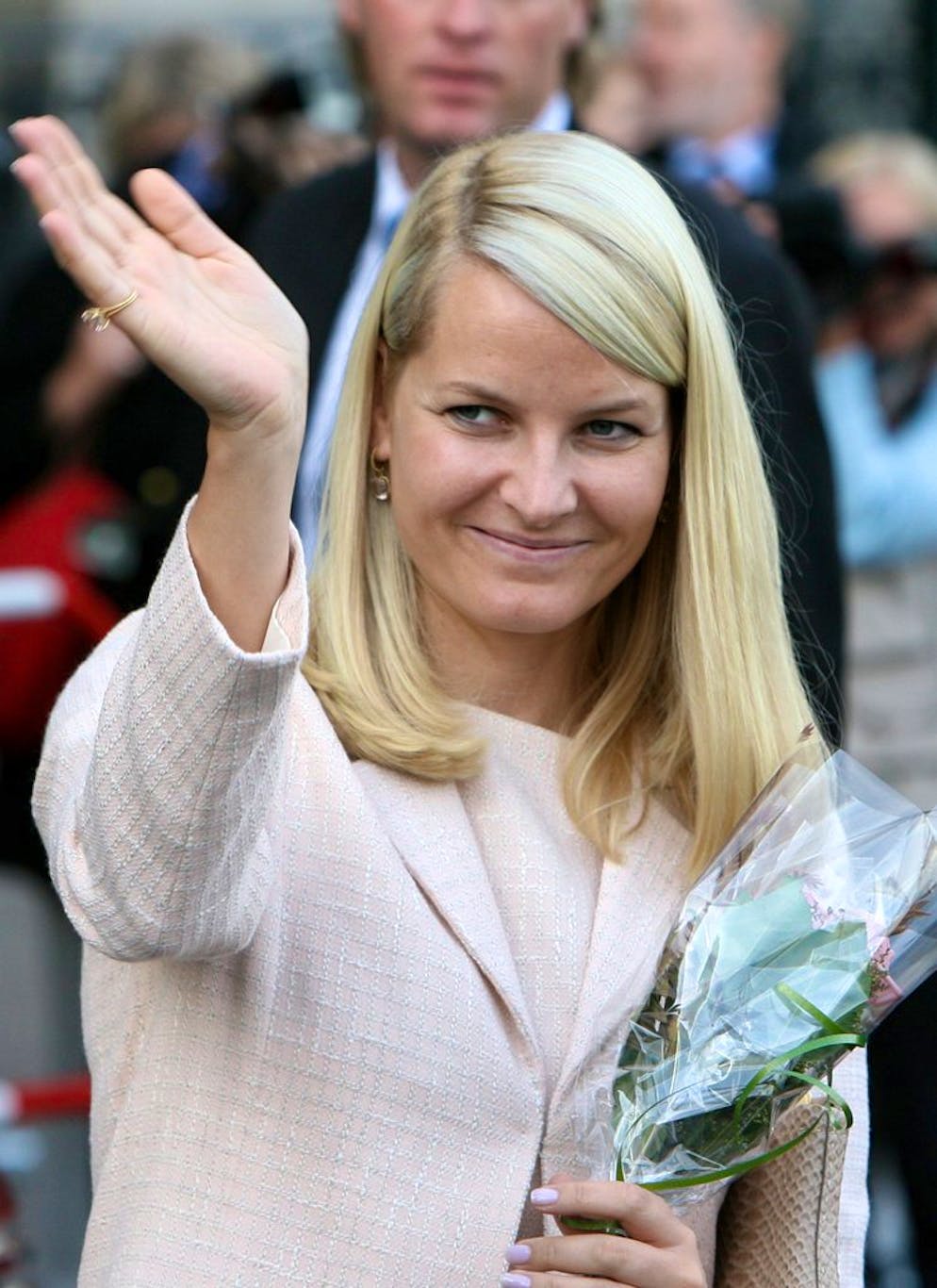Mette-Marit de Norvège. La princesse populaire ne pourra donc plus accompagner son époux, le prince Haakon à tous les rendez-vous officiels.