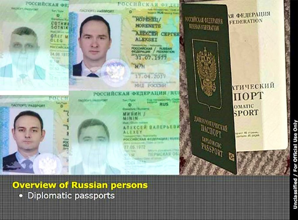 Document diffusé par le ministère néerlandais d ela Défense le 4 octobre 2018 montrant les passeports diplomatiques des quatre espions russes présumés