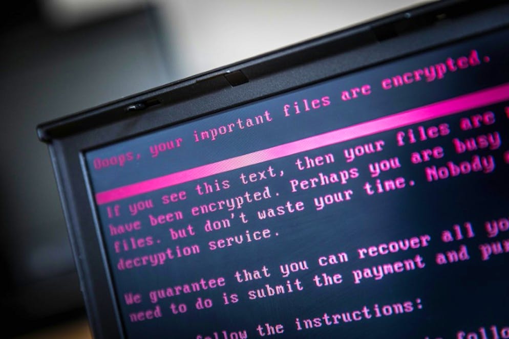 Un ordinateur infecté par un "rançongiciel", après une cyberattaque mondiale, le 27 juin 2017 à Geldrop, aux Pays-Bas