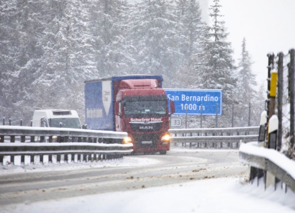 Dopo un autunno alquanto incerto ed altalenante, l'inverno sembra essere giunto di colpo, portando maltempo e neve anche a bassa quota.