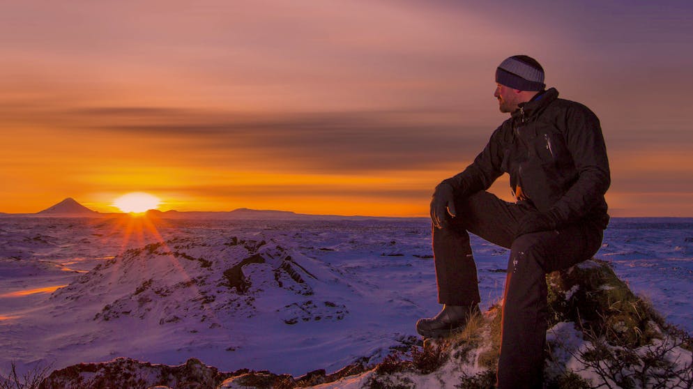 Wie aus einer anderen Welt: Die atemberaubenden Eishöhlen Islands. Der 43-Jährige begab sich zum Vatnajokull-Gletscher, unter dem die Höhlen zu finden sind.
