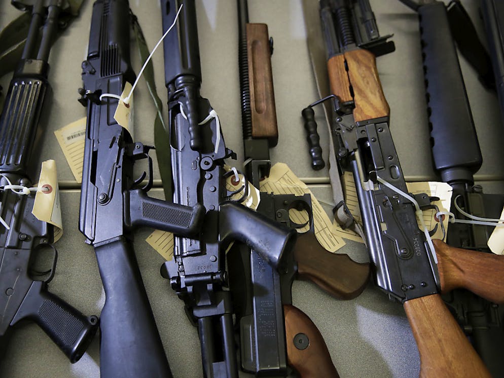 In Cile sono stati scoperti casi di militari che vendono armi a criminali e narcotrafficanti.