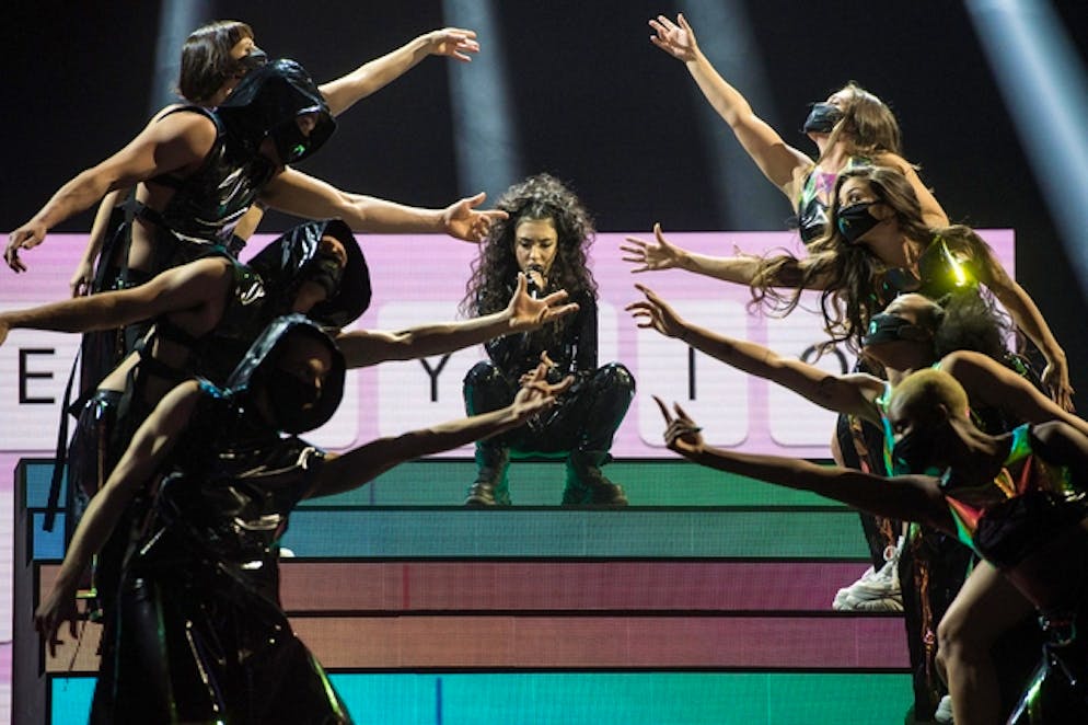 X Factor, in 1,195 mila per quinto live