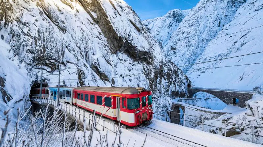 Bislang hat die Matterhorn-Gotthard-Bahn die Skifahrer von einem Gebiet ins nächste transportiert. Sie wird auch weiterhin verkehren.