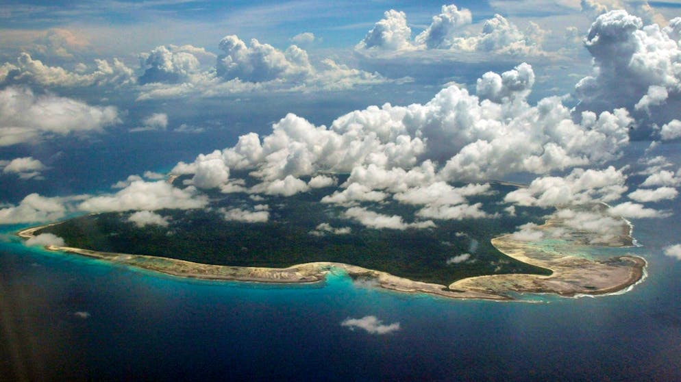 Die Sentinelesen. ... auf North Sentinel. Das Eiland ist 60 Quadratkilometer gross, wurde 1771 von Europäern entdeckt und 1880 erstmals von ihnen betreten.