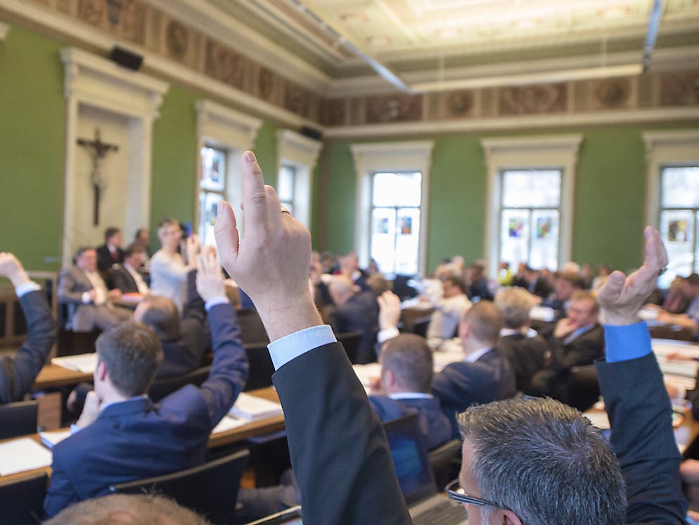 Niente aumento delle imposte l'anno prossimo nel canton Zugo