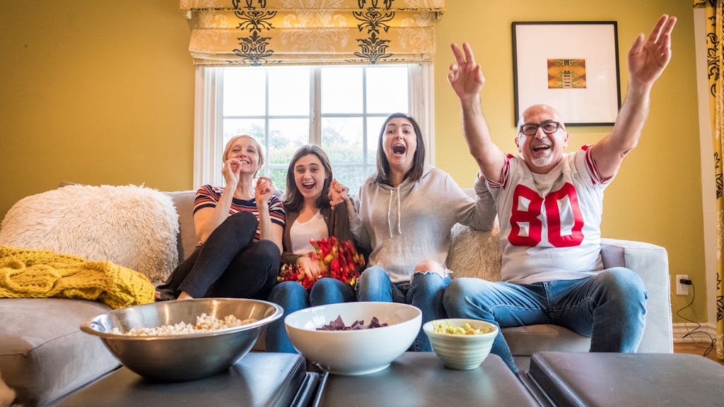 Genuss ohne Reue. Tschüss Chips – mit diesen Snacks wird der Fernsehabend gesund
