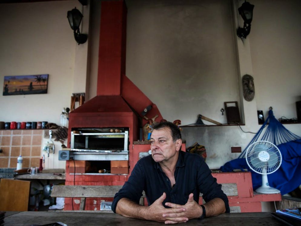Cesare Battisti in una fotografia della fine d'ottobre dello scorso anno