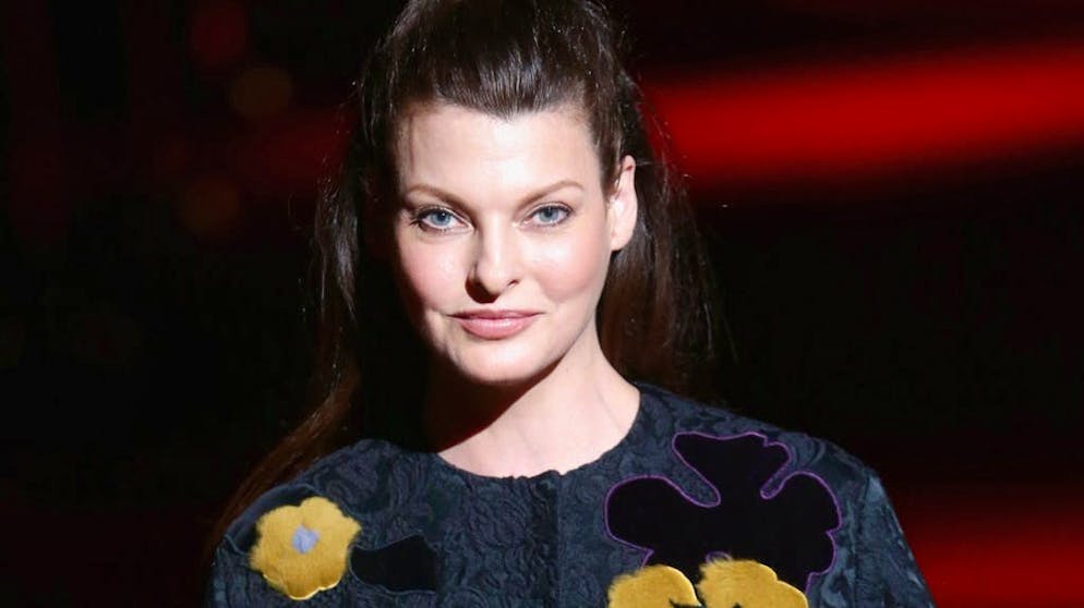 Ces stars ont plus de 50 ans!. En voilà une autre top model éternellement jeune: Linda Evangelista est âgée de 53 ans, qui l'eût cru? Le temps qui passe ne l'empêche en rien de faire son travail.