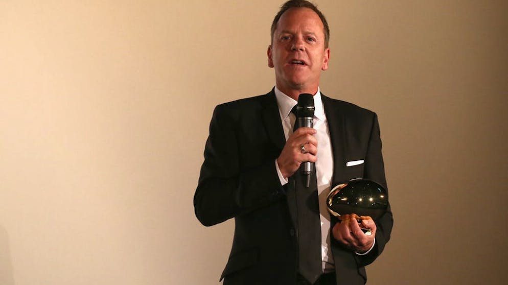 Ces stars ont plus de 50 ans!. À peine croyable: Kiefer Sutherland a lui aussi passé le cap du demi-siècle, même  plus: décembre 2017, le premier rôle de «24 heures chrono», né Kiefer William Frederick Dempsey George Rufus Sutherland, a fêté ses 51 ans.