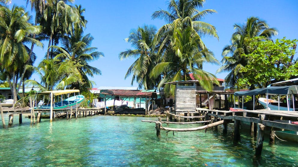 Das sind die besten Reiseziele 2019. Der perfekte Urlaub zum Entspannen ruft: Weisse Strände, wundervolles Meer und Korallenriffe locken die Touristen nach Panama. Ein weiteres Highlight: Panama-Stadt, das, direkt am Panamakanal gelegen, durch den Kontrast von modernen Hochhäuser und Kolonialbauten beeindruckt.