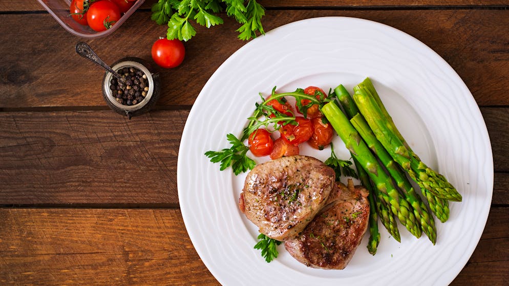 Die Gesundheits-Fundis des Bundes sind besorgt: Wir ernähren uns unausgewogen. Zu wenig Früchte und Gemüse. Zu viel Süsses.