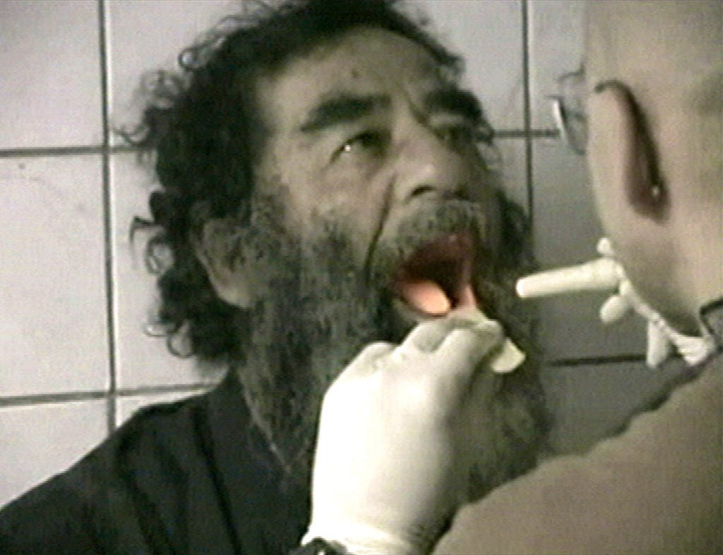 Vor Zwolf Jahren Starb Saddam Hussein Durch Den Strang