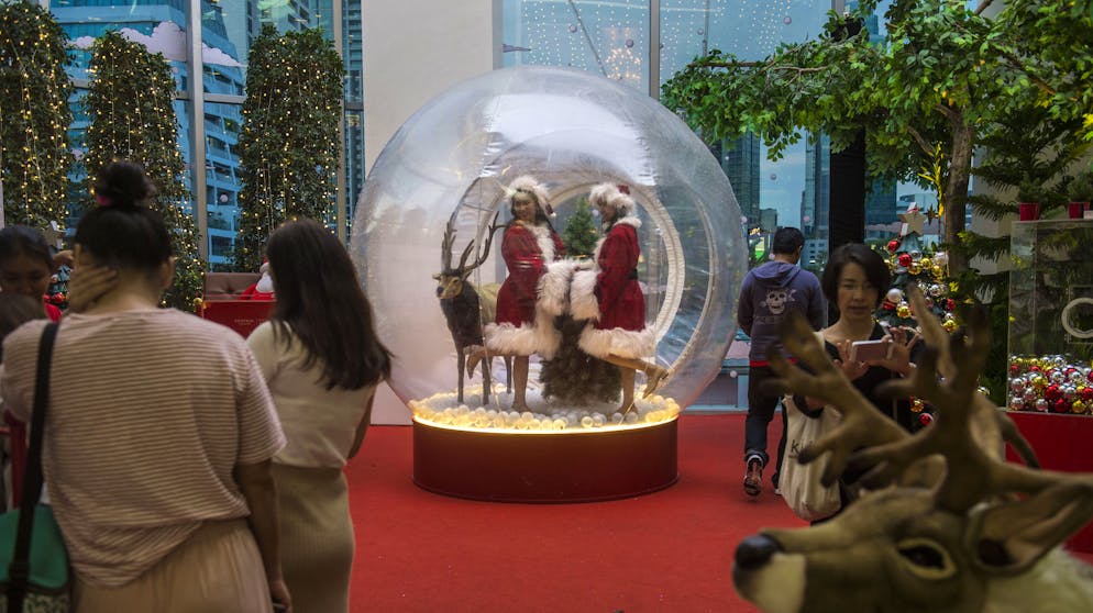 In Thailand spielt Weihnachten keine grosse Rolle. Mit einer Ausnahme: In den Einkaufszentren gehört Weihnachtsschmuck aus kommerziellen Gründen unbedingt dazu.