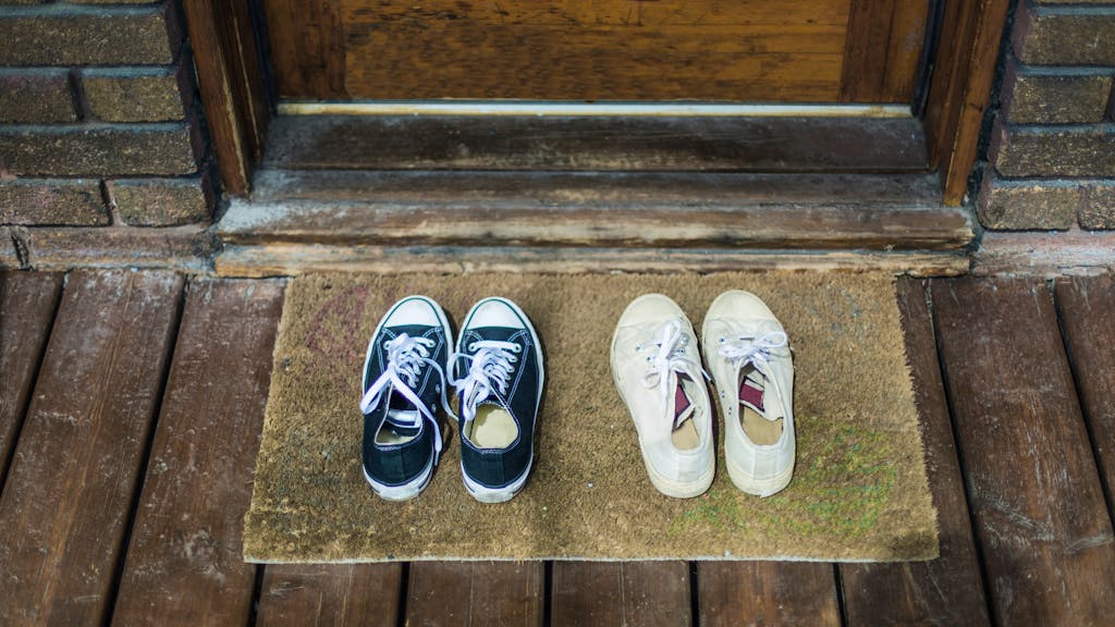 Kolumne. Essen bei Freunden – aber meine Schuhe ziehe ich nicht aus