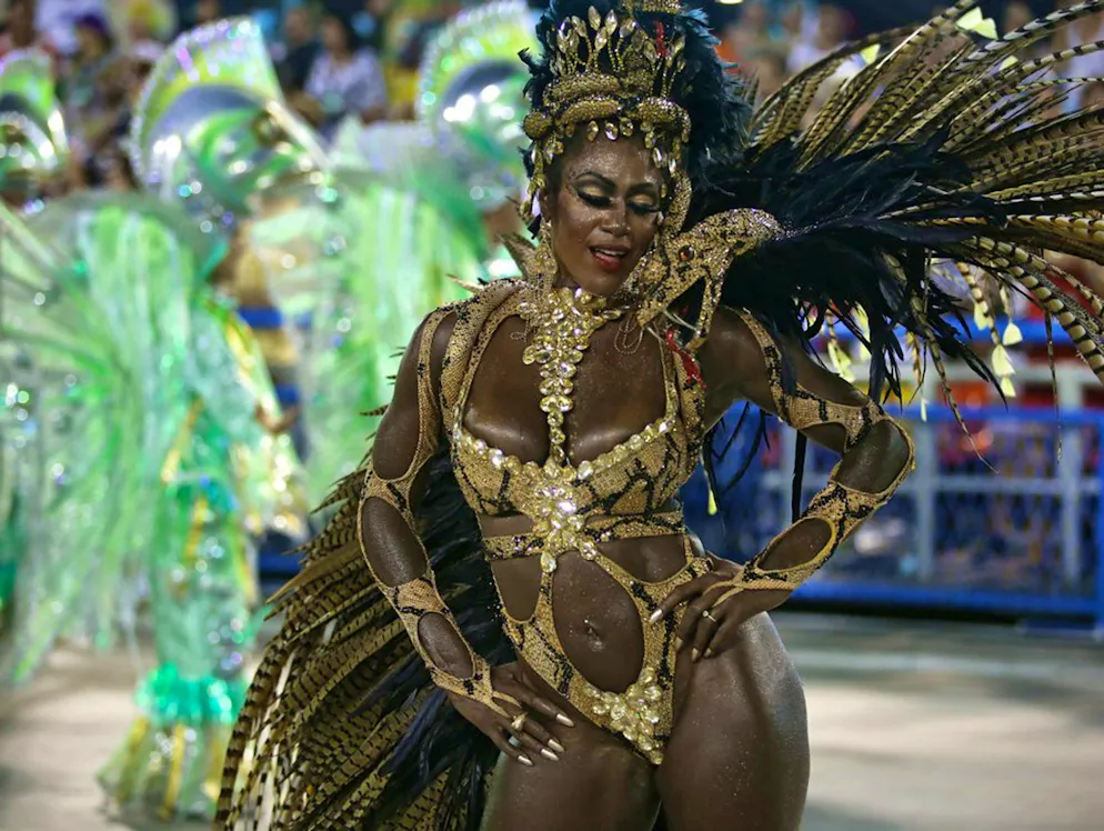 Euphorie à Rio: un carnaval «hot». Une danseuse de l'école de samba "Unidos da Tijuca" a aussi tout donné d'elle-même pour séduire le public.
