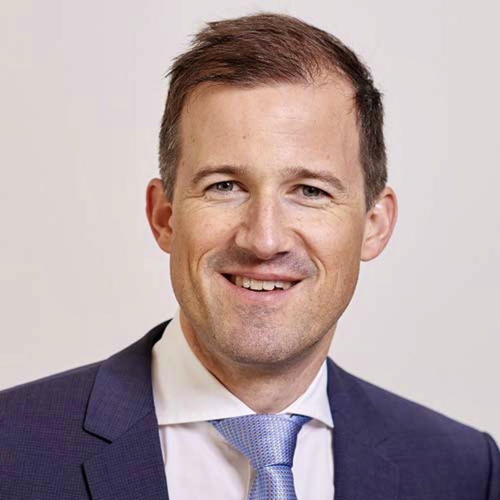 Lukas Stücklin ist Mitbegründer, Mitglied der Geschäftsleitung und Berater für Finanzfragen bei Invethos, einer wertebasierten Vermögensverwaltung, die Kunden frei von Bankensachzwängen berät (hauptsächlich Privatkunden, Familien und Stiftungen). Er hat evangelische Theologie und BWL studiert.