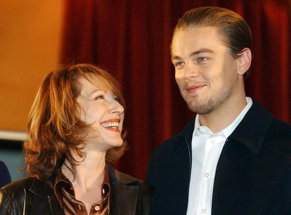Nathalie Baye. Nathalie Baye et Leonardo Di Caprio réunis pour une séance photos pour  la promotion de 'Catch Me If You Can', le 28 janvier 2003. 