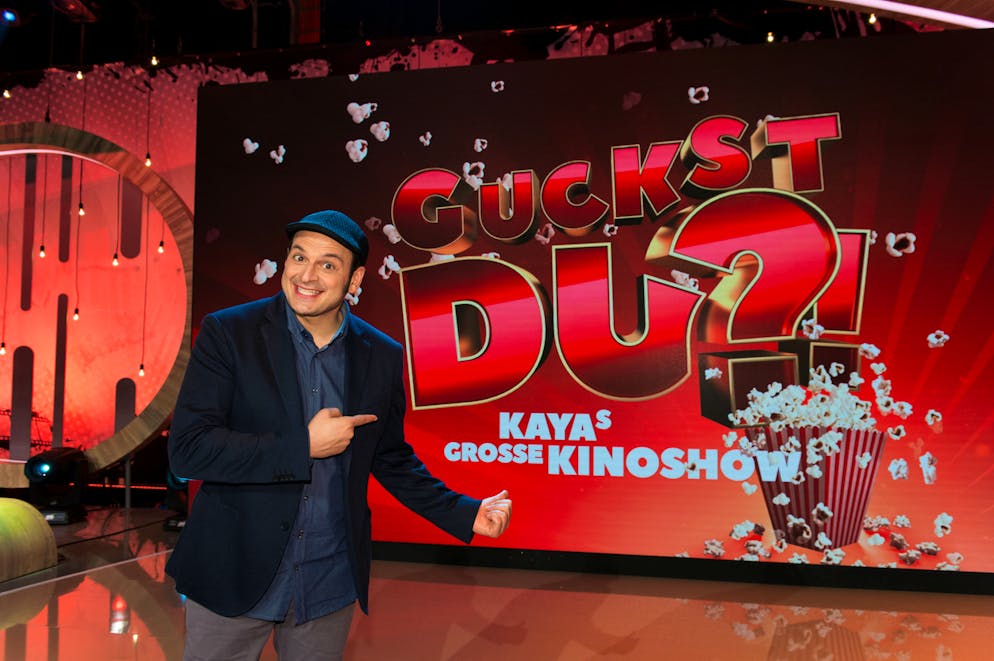 Kaya Yanar: Die Bilder. Kaya Yanar präsentiert in unterschiedlichen Genres sein Kino-Ranking, begrüsst dazu namhafte Comedians und Darsteller und spielt mit ihnen filmaffine Improspiele und interessante Kinoquiz-Runden.