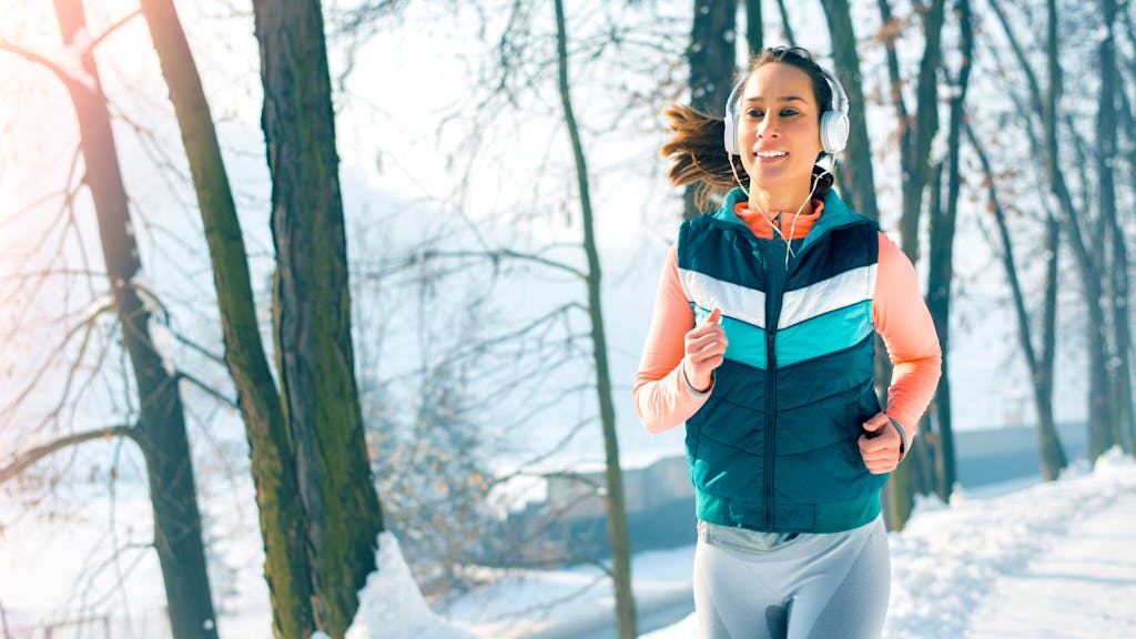 Frostige Temperaturen. Wintertraining: Kann ich trotz Kälte trainieren?