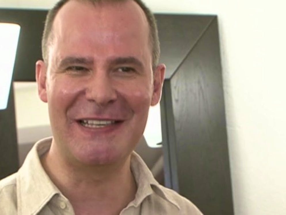 Was macht eigentlich Jörg Kressig?. Schon während seiner Zeit beim Schweizer Fernsehen baute sich Kressig ein zweites Standbein als Stilist und Visagist auf. Mit 20 hatte er eine eigene Modelagentur, seit 30 Jahren betreibt er eine eigenen Kosmetiklinie.