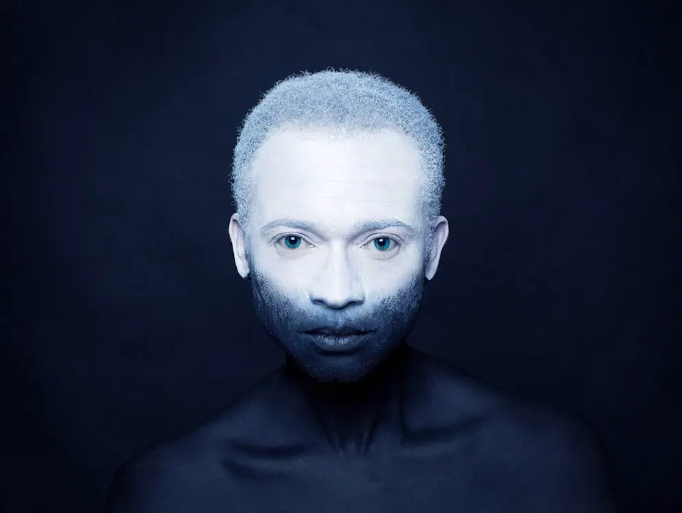 «Sony World Photography Awards»-Les meilleures photos. Valentina Morrone, Italie: «Black and White». Nature morte version humaine dans le cadre d’une séance de body-painting à Aathal, dans le canton de Zurich. Catégorie: Open, Portraiture. 