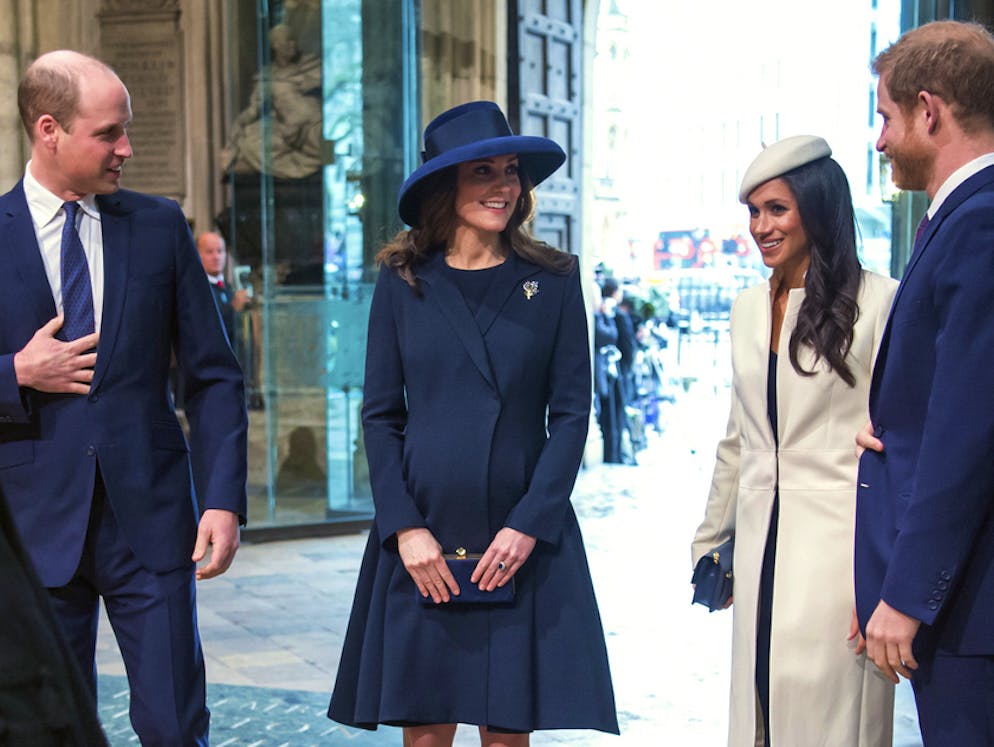 Royalflash. Mit dabei in der Kirche waren auch Harrys Bruder Prinz William (35) und seine Gattin Herzogin Kate (36). Die vier scheinen sich bestens zu verstehen, immer wieder wurde gewitzelt und gelacht.